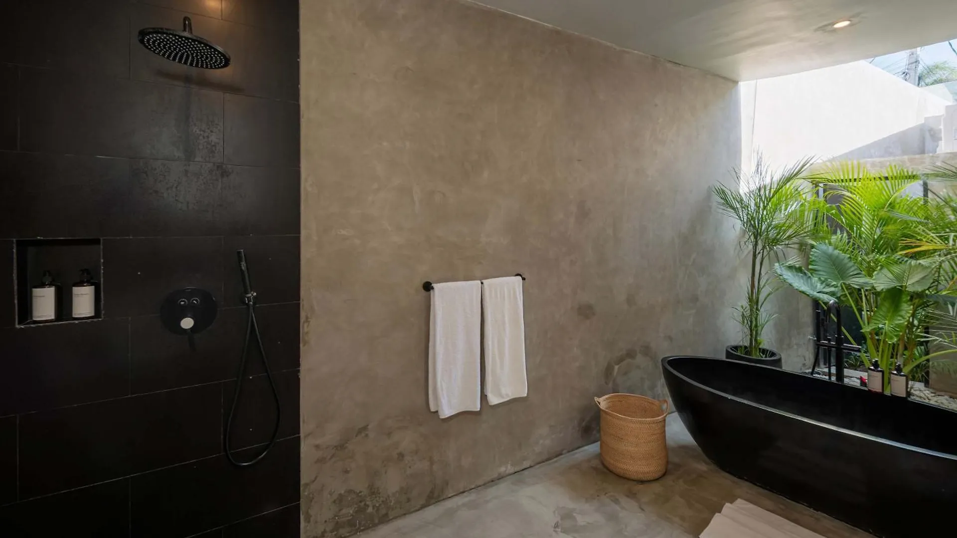 Artistic 4Bd Villa With Private Pool & Jungle Vibes Seminyak
